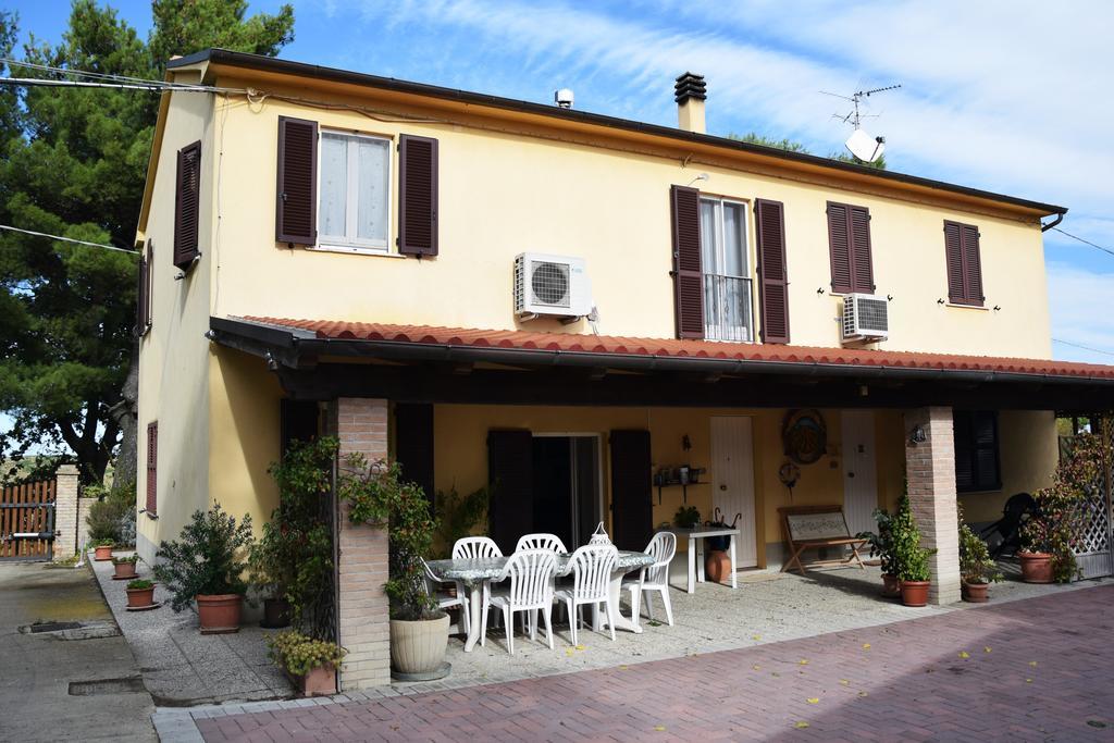 Agriturismo Al Rifugio Divino Belvedere Ostrense Exterior photo