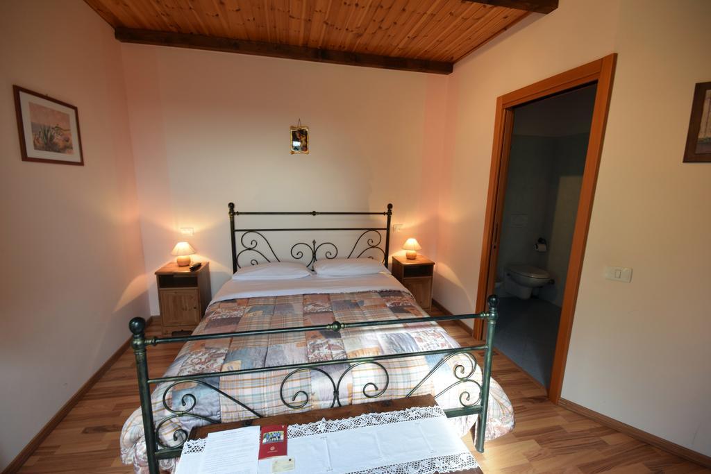 Agriturismo Al Rifugio Divino Belvedere Ostrense Exterior photo