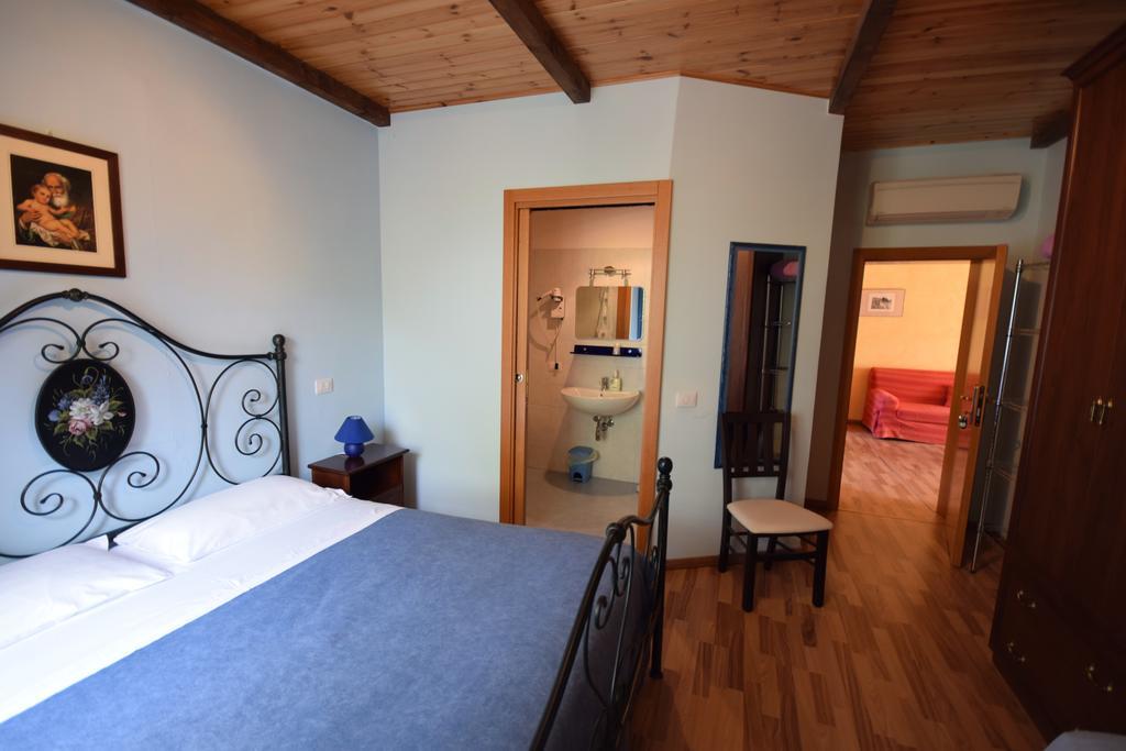 Agriturismo Al Rifugio Divino Belvedere Ostrense Exterior photo